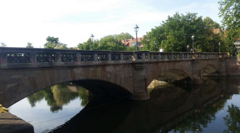 solid stone Maxbrücke bridge