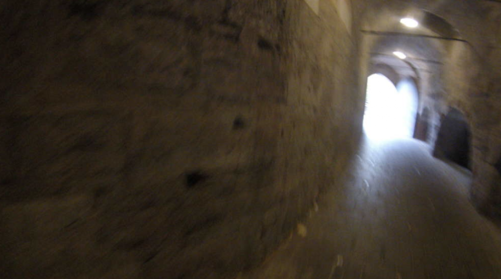 Tunnel 2